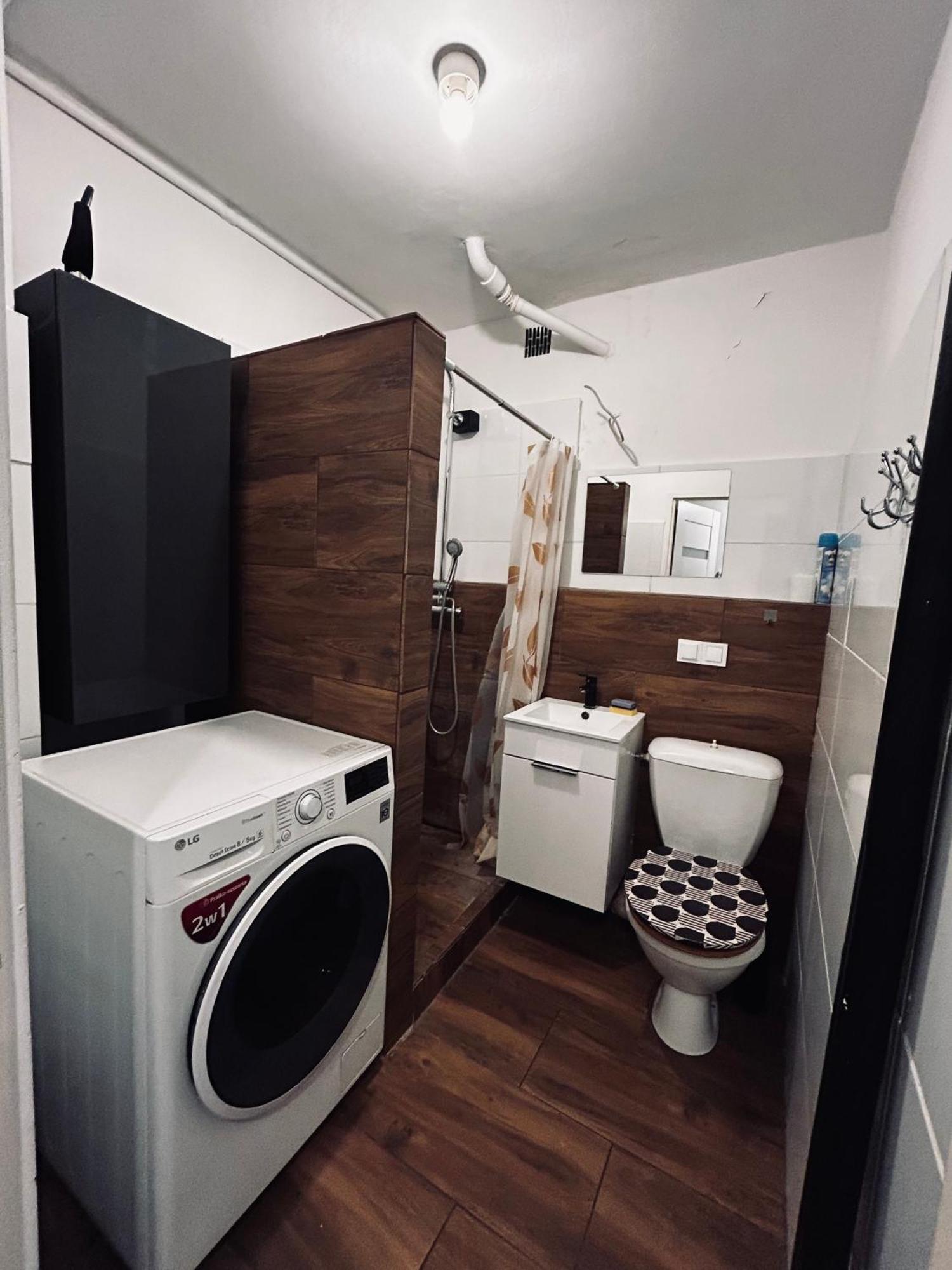 Kawalerka Blisko Srodmiescia Apartment Gdansk Luaran gambar